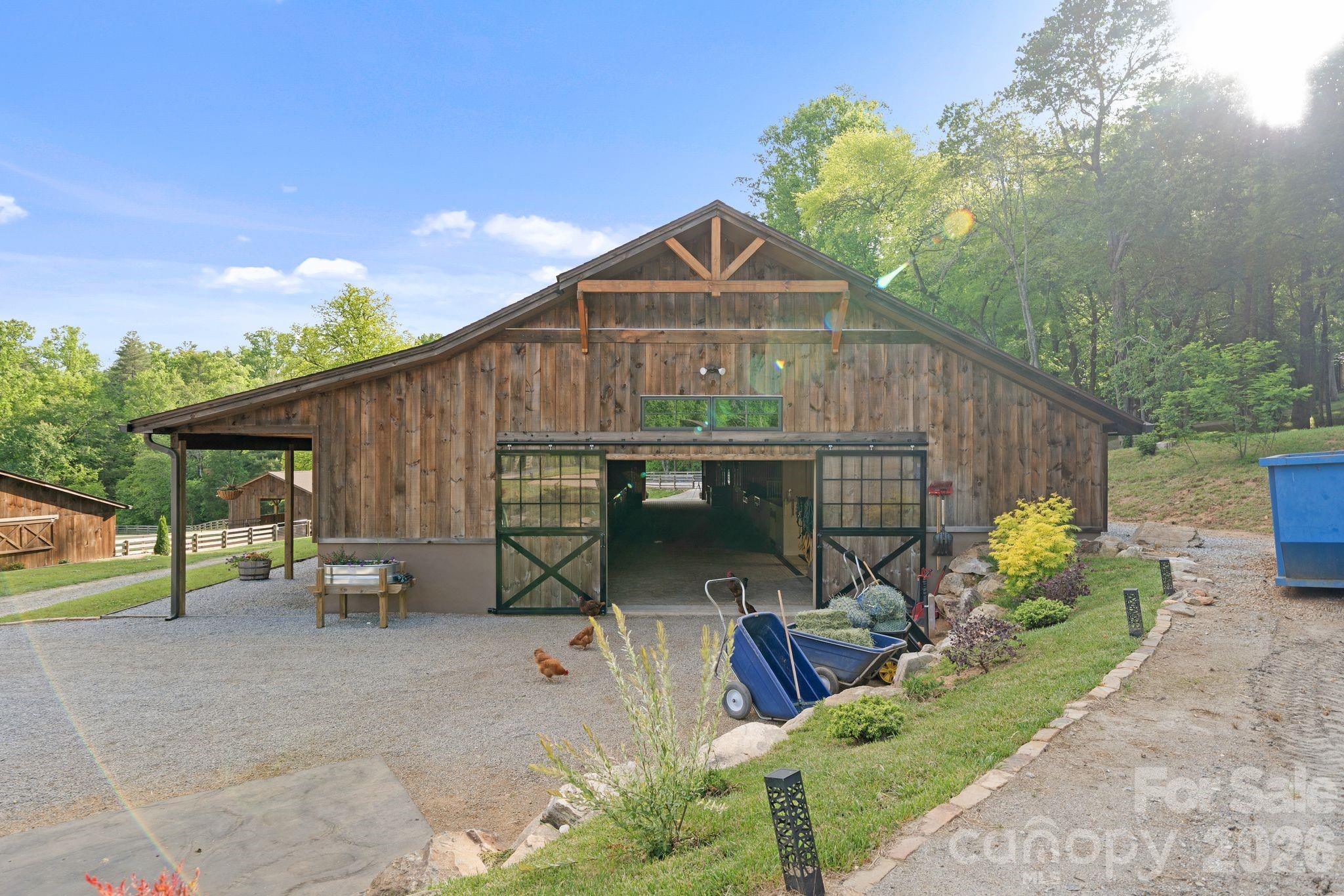 959 & 957 Dave Whitaker Road — Horse Shoe