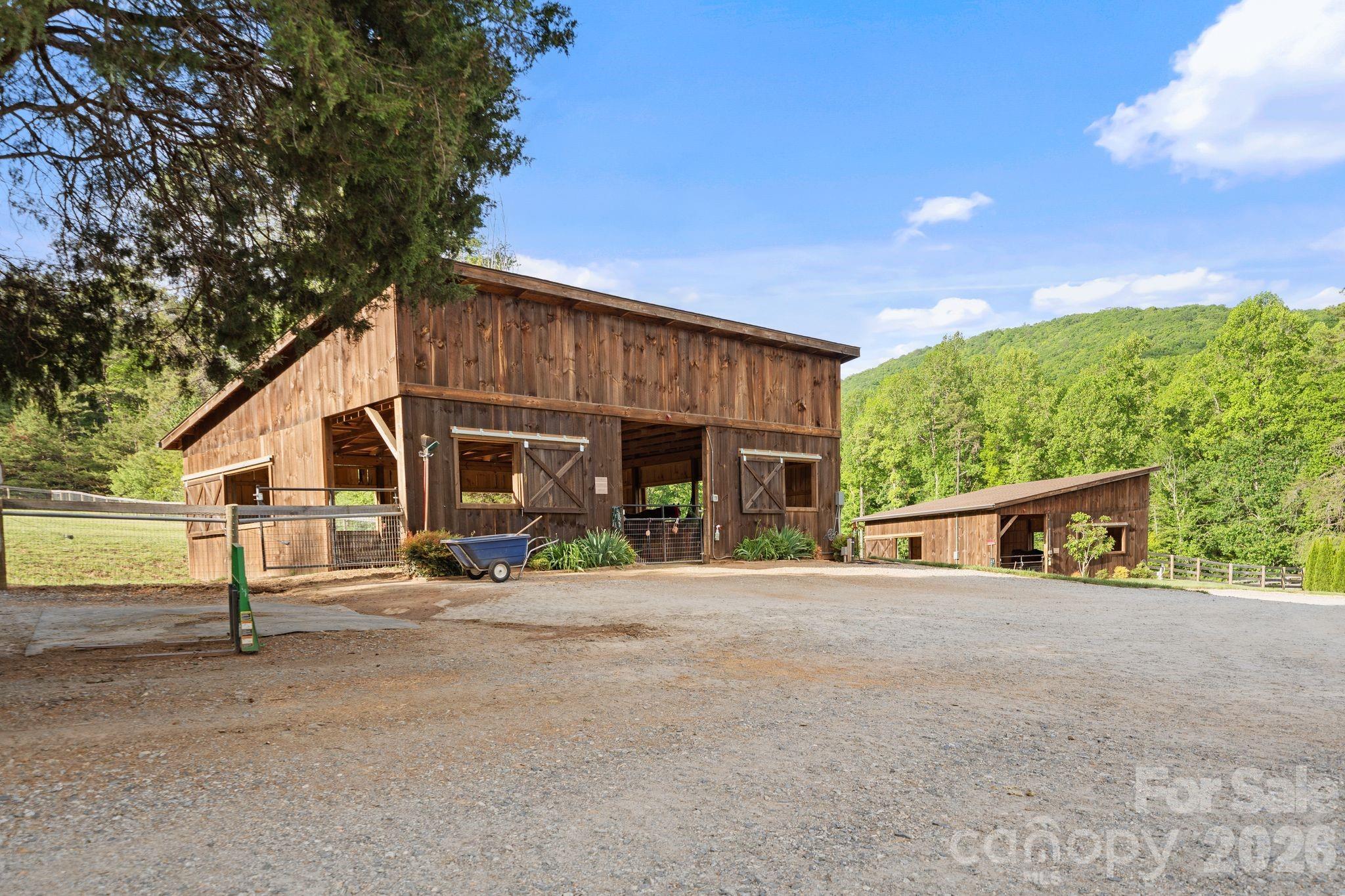 959 & 957 Dave Whitaker Road — Horse Shoe