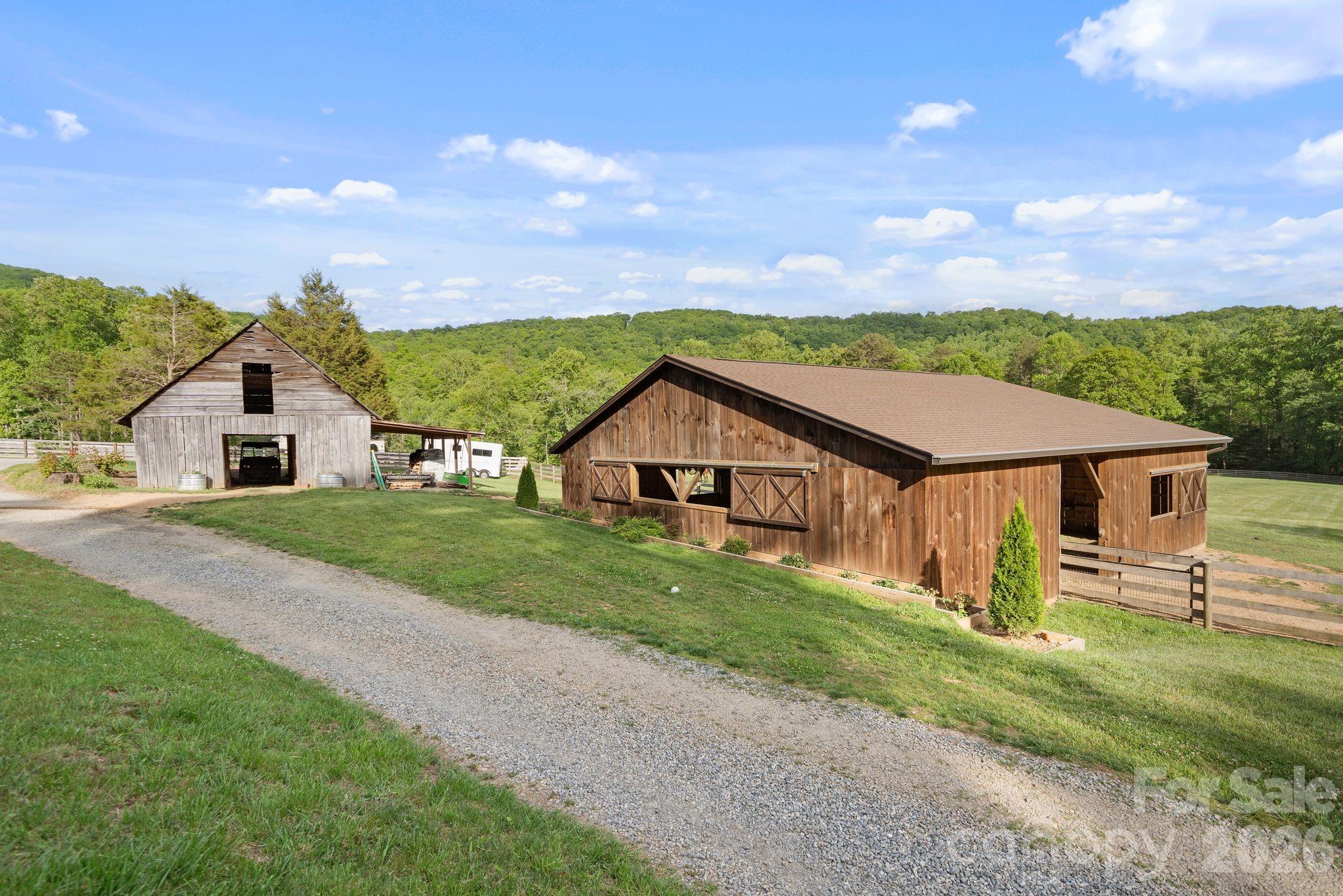 959 & 957 Dave Whitaker Road — Horse Shoe