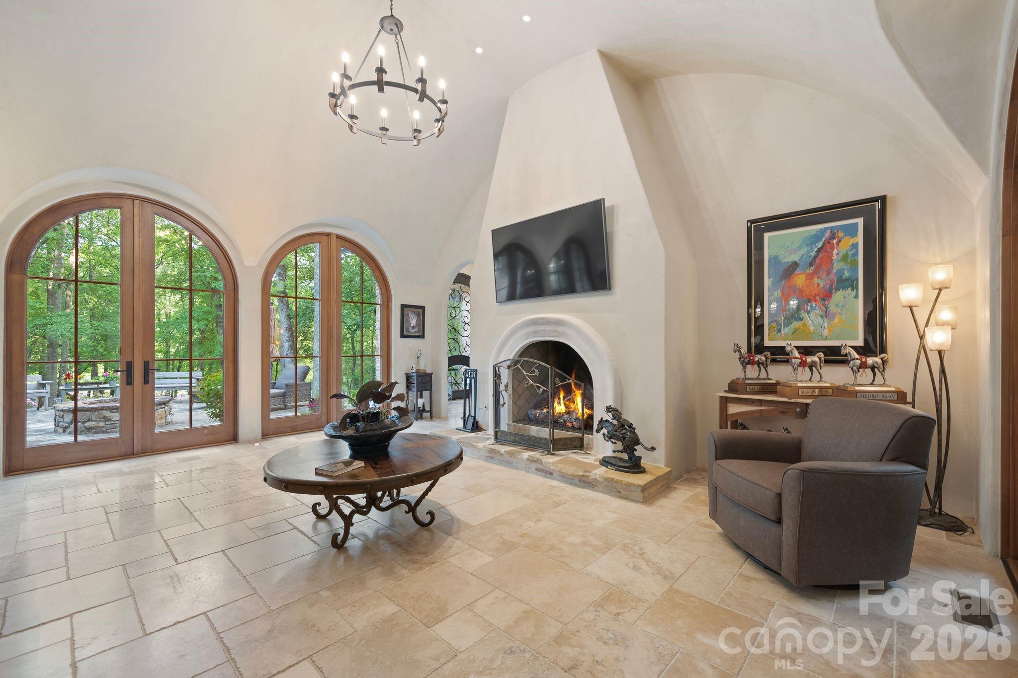 959 & 957 Dave Whitaker Road — Horse Shoe