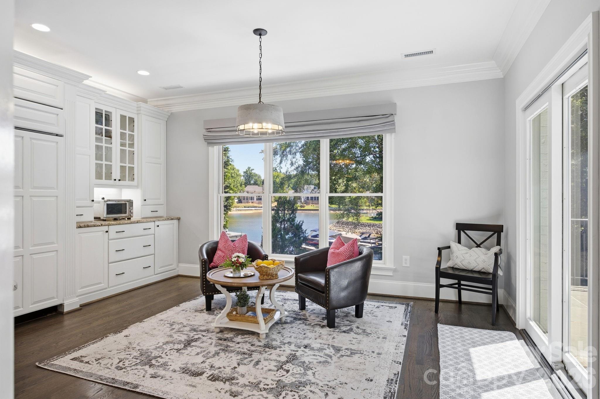 19506 Mary Ardrey Circle — Cornelius