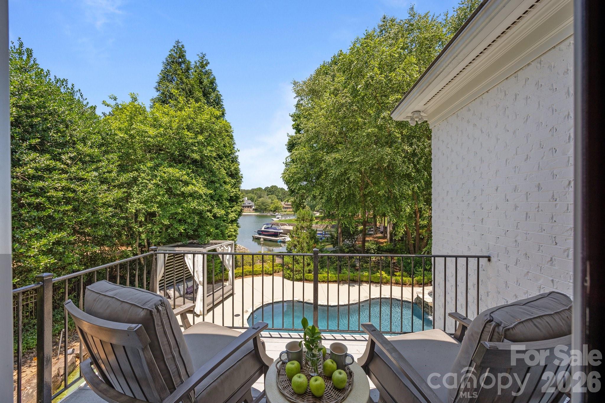 19506 Mary Ardrey Circle — Cornelius