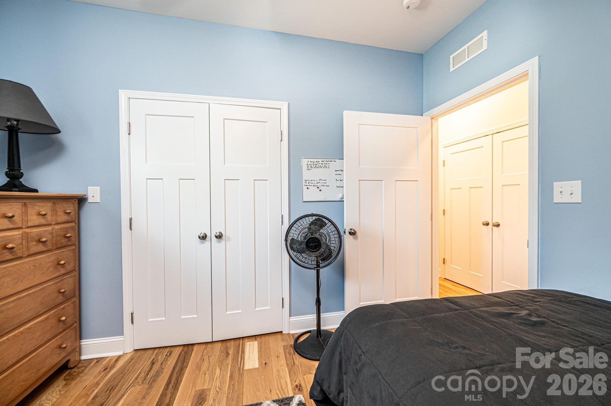 1092 33rd Avenue Loop NE — Hickory