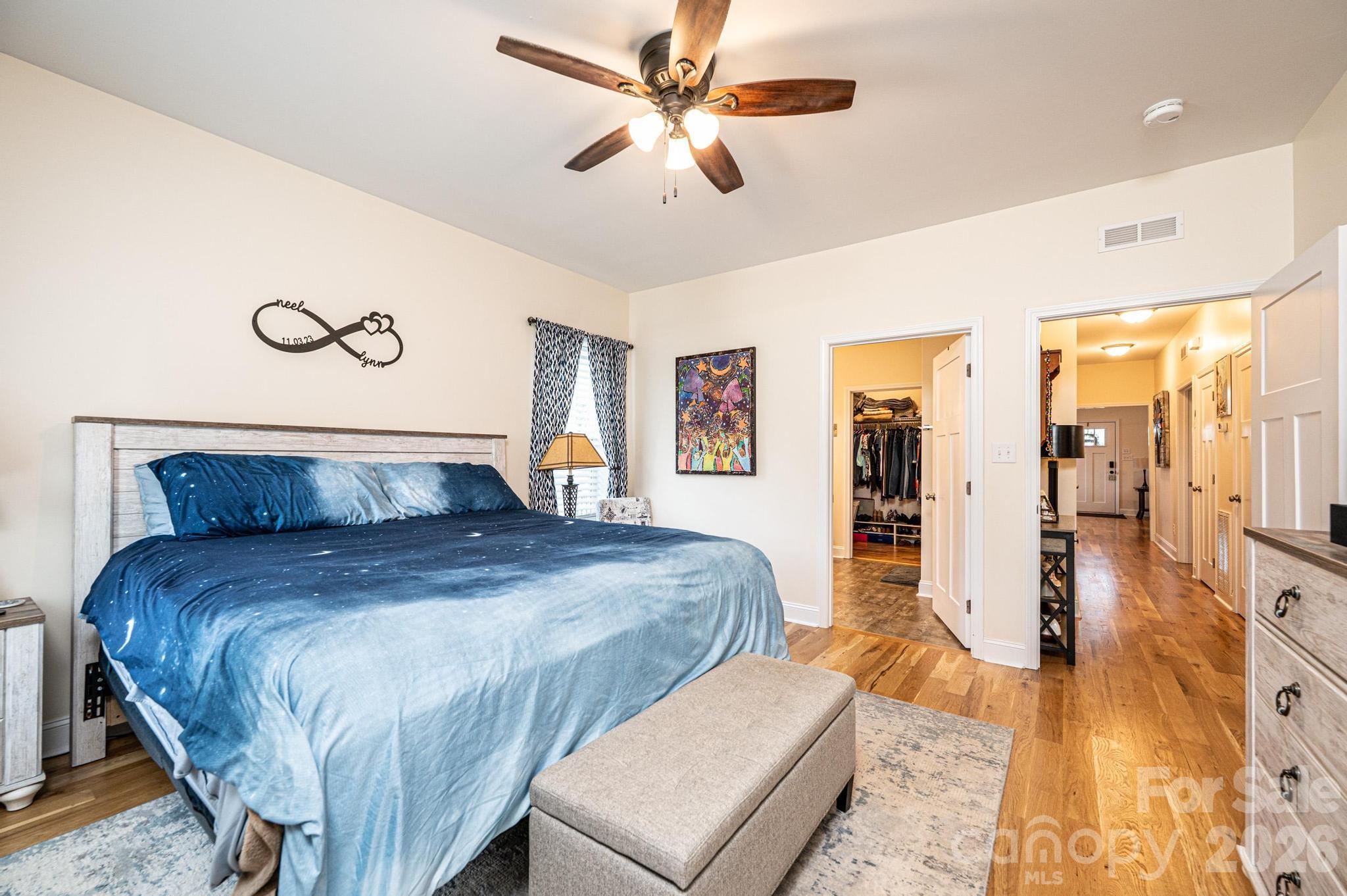 1092 33rd Avenue Loop NE — Hickory