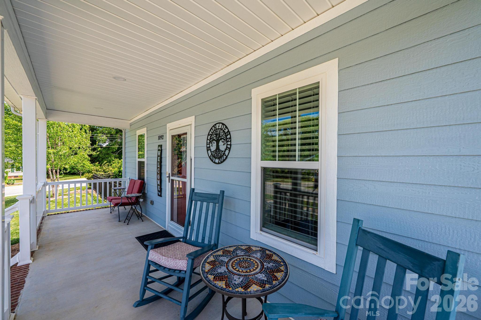 1092 33rd Avenue Loop NE — Hickory