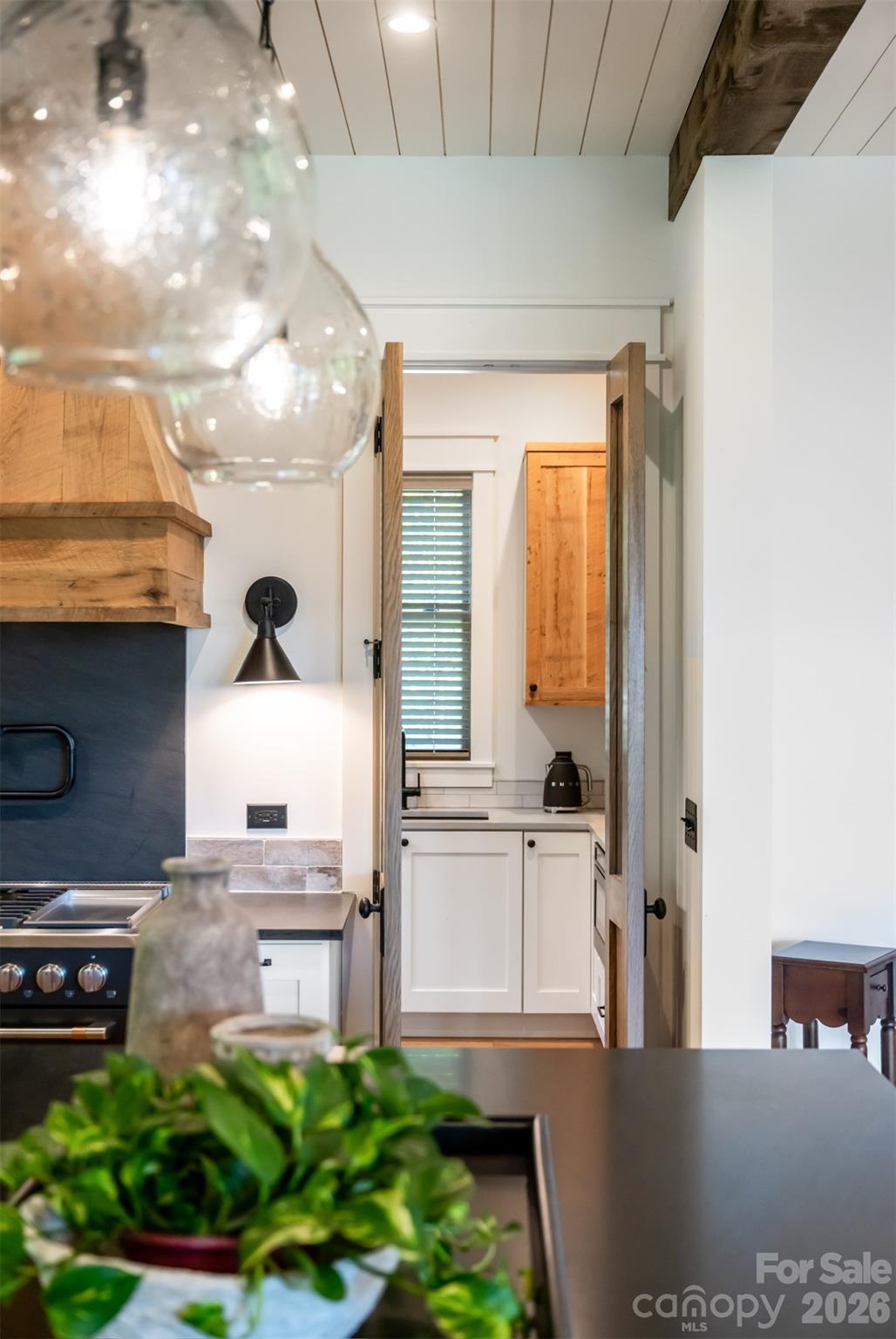 25 Rantis Lane — Black Mountain