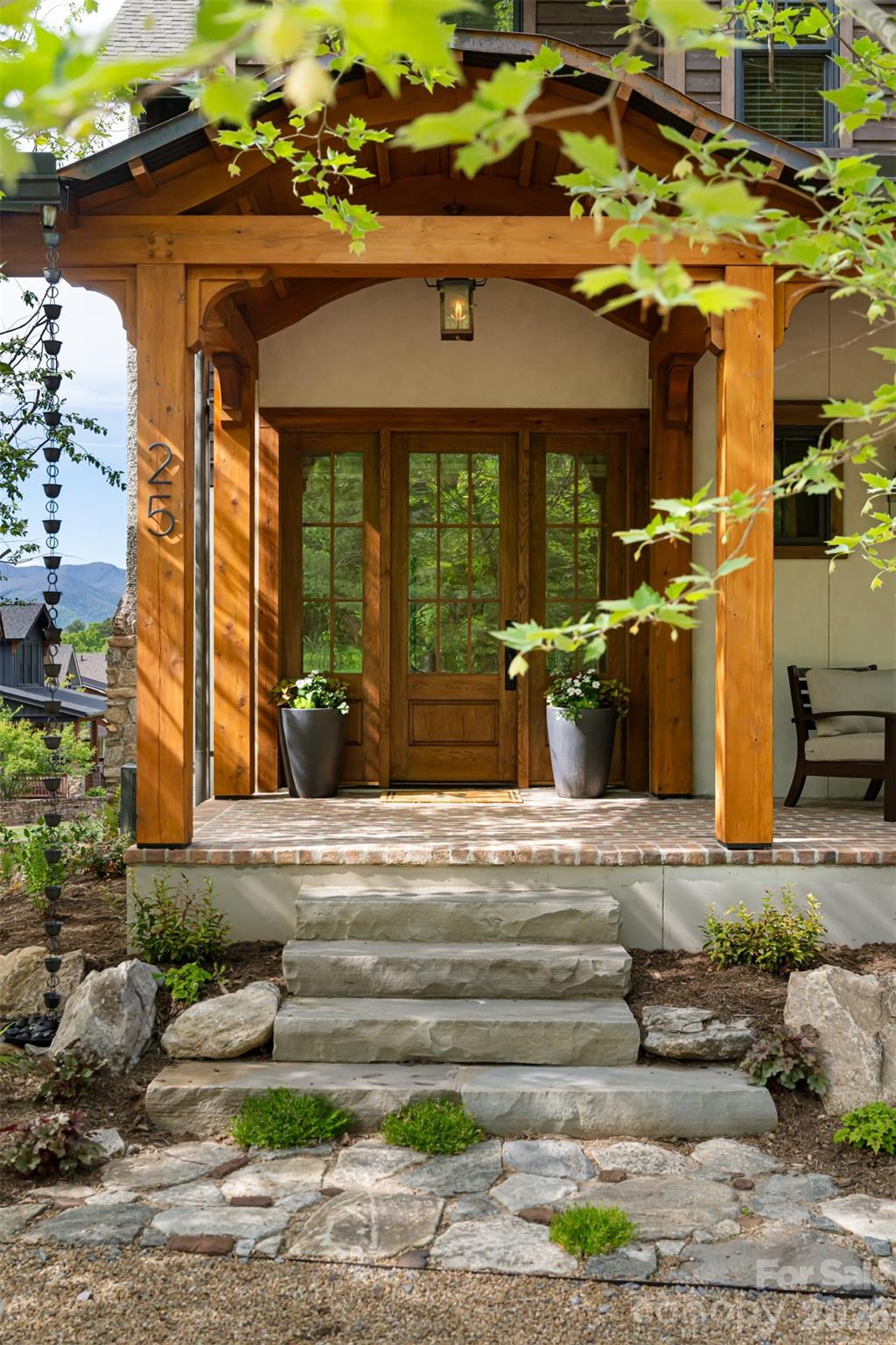 25 Rantis Lane — Black Mountain