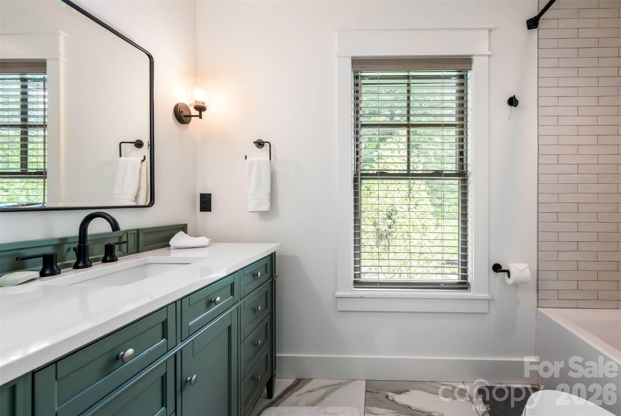 25 Rantis Lane — Black Mountain