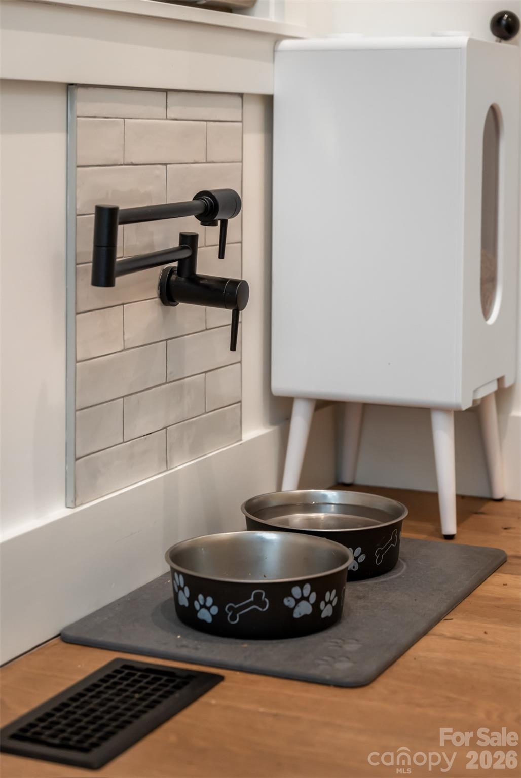 25 Rantis Lane — Black Mountain