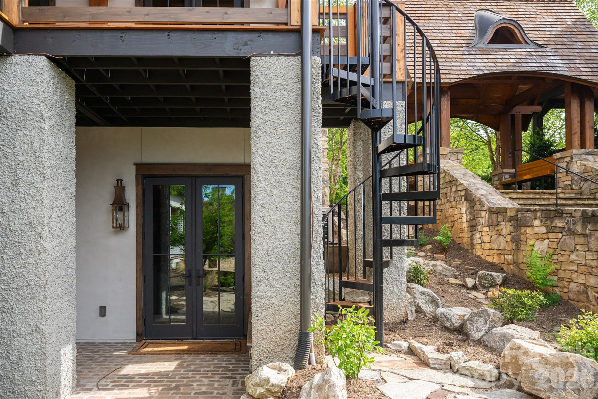 25 Rantis Lane — Black Mountain