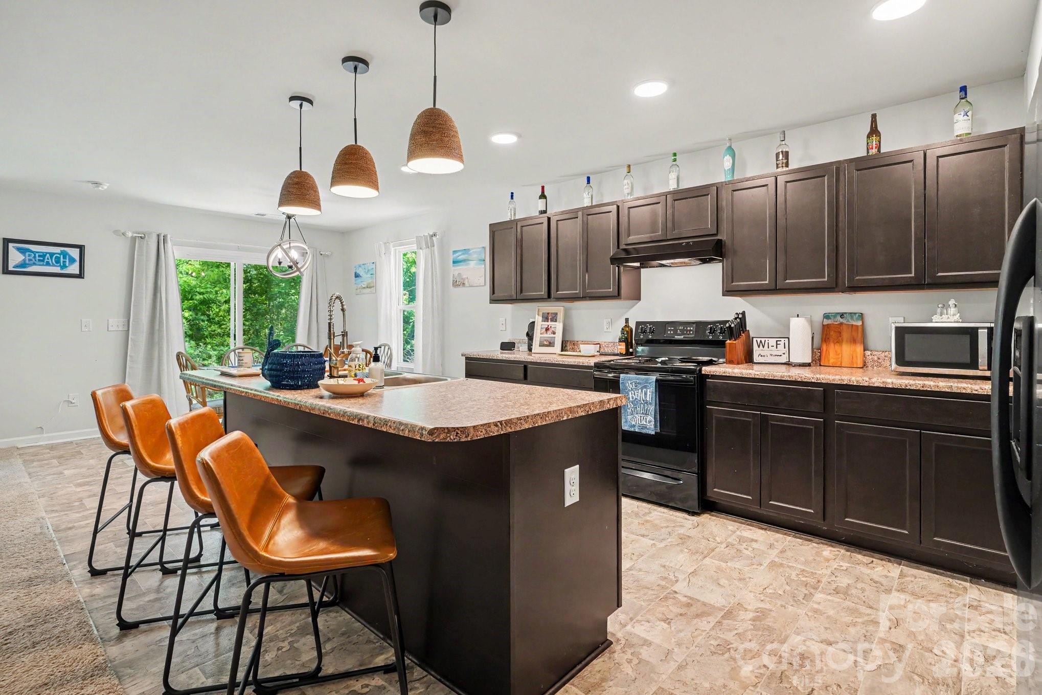 777 Landmark Cove — Calabash