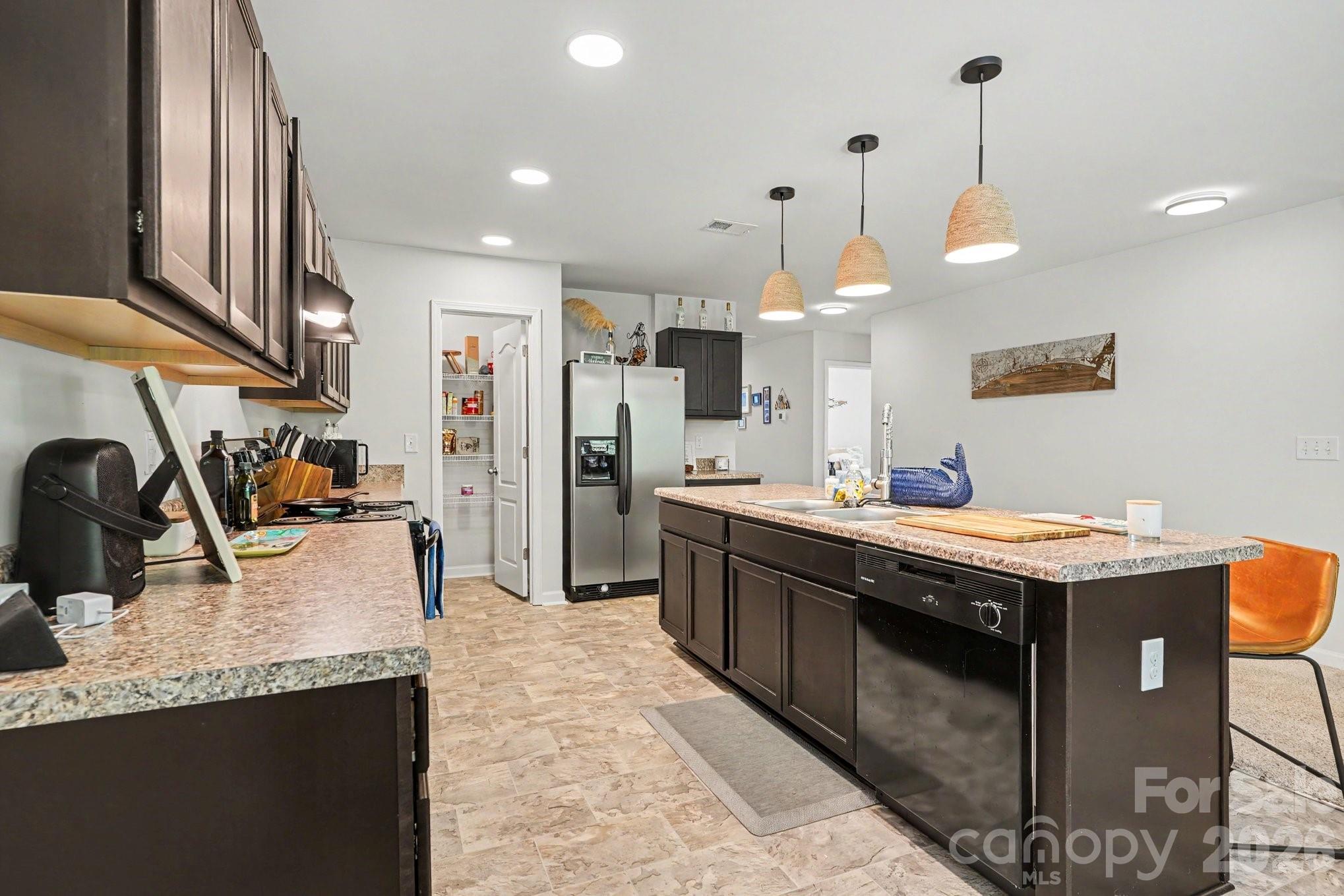 777 Landmark Cove — Calabash