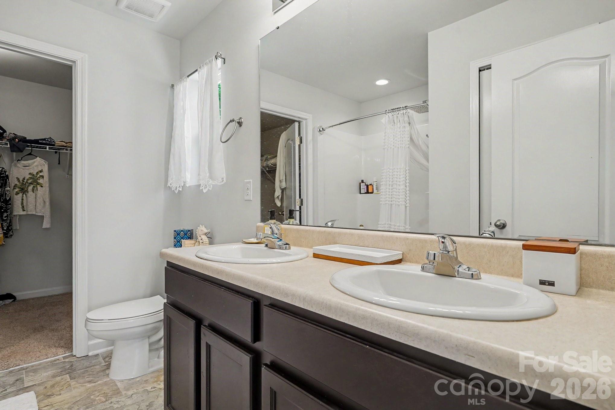 777 Landmark Cove — Calabash