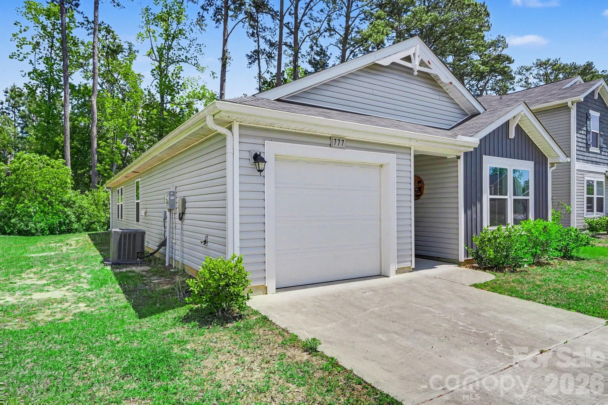 777 Landmark Cove — Calabash