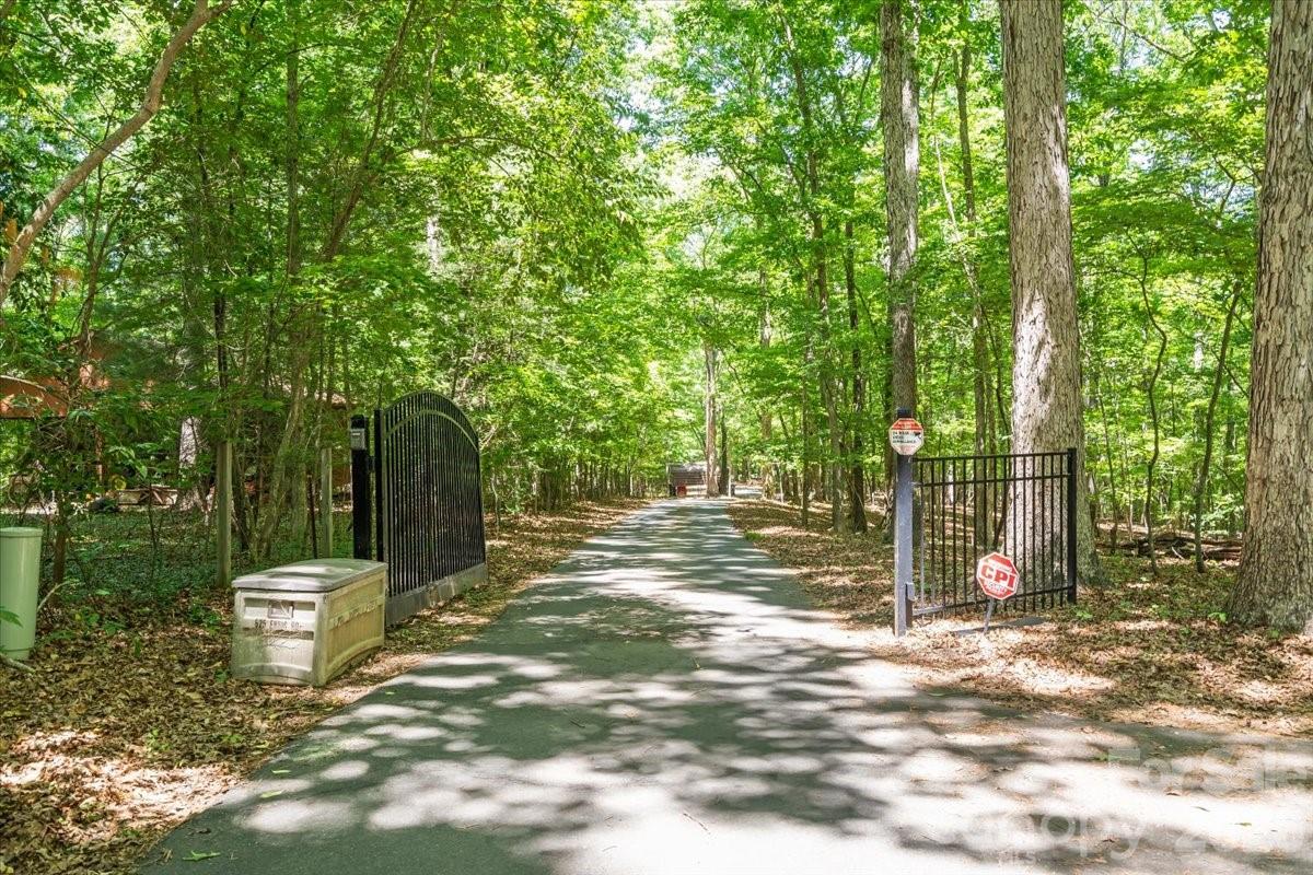 625 Ennis Road — Waxhaw