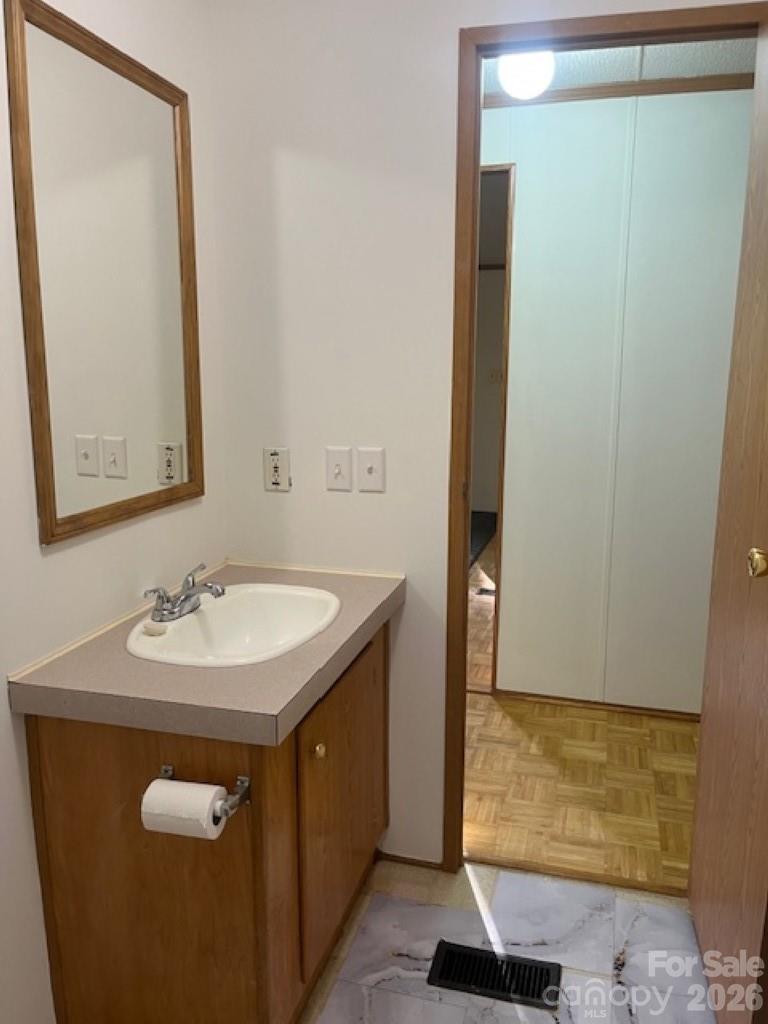 50 E Wabash Drive — Sylva