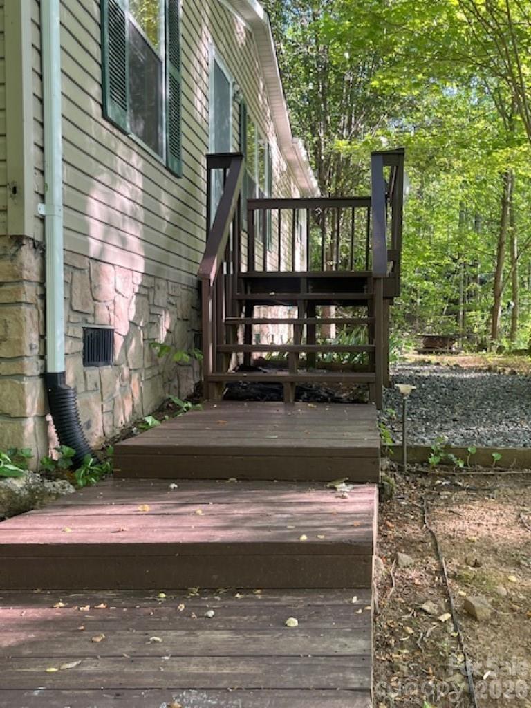 50 E Wabash Drive — Sylva