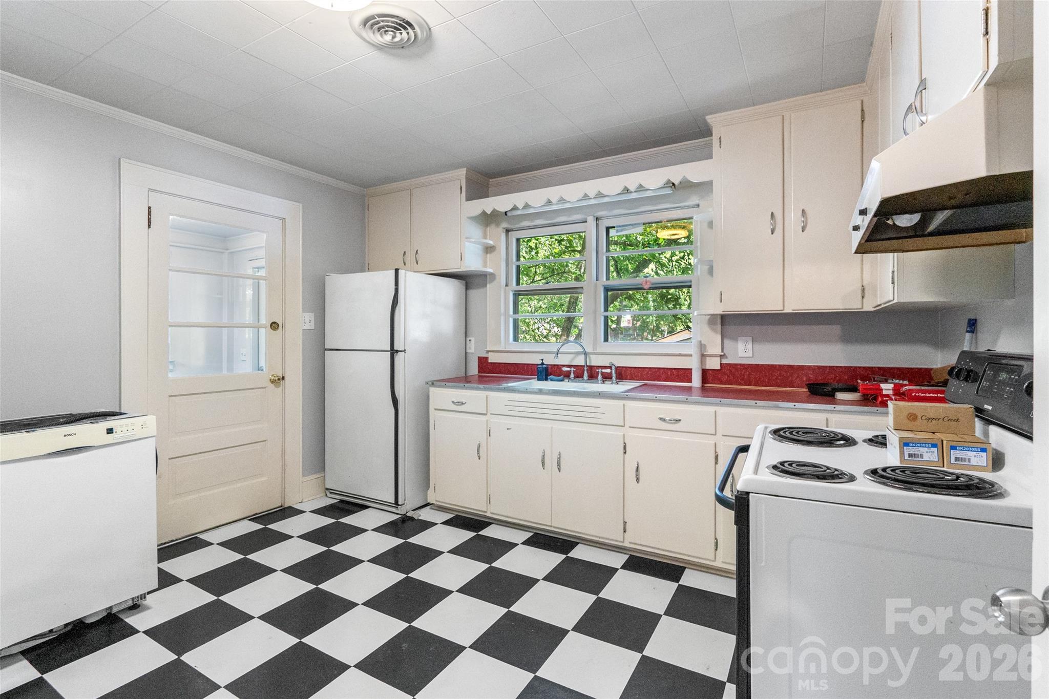 412 Eastside Drive — Statesville