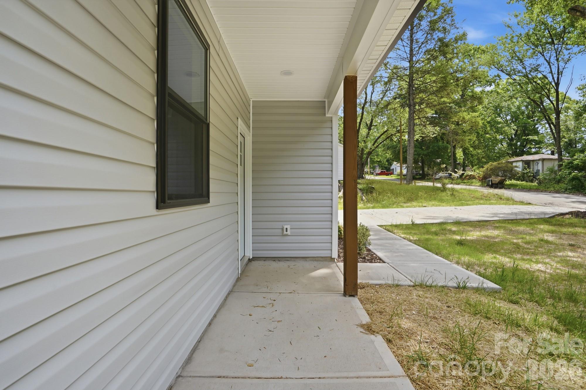 1230 Wilmington Avenue — Statesville