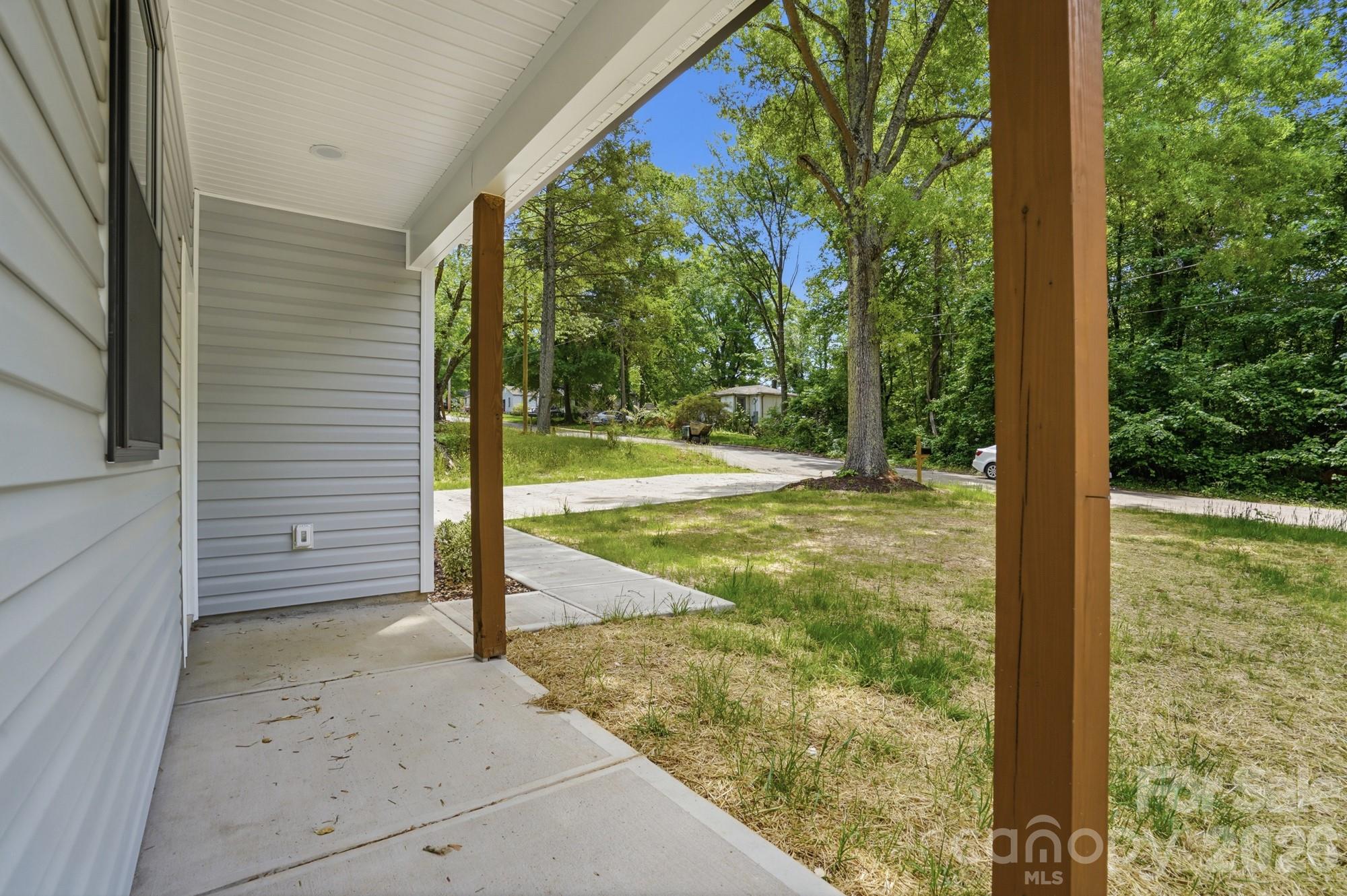 1230 Wilmington Avenue — Statesville