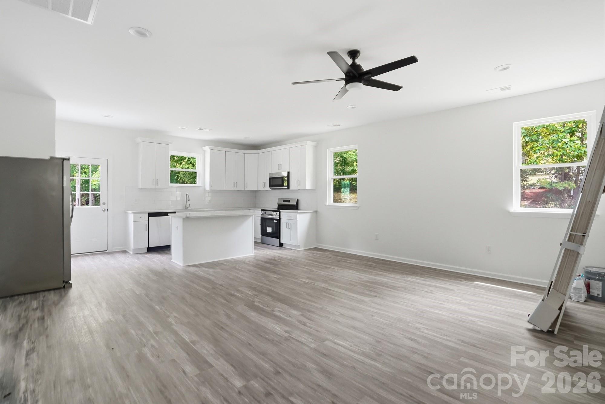1230 Wilmington Avenue — Statesville