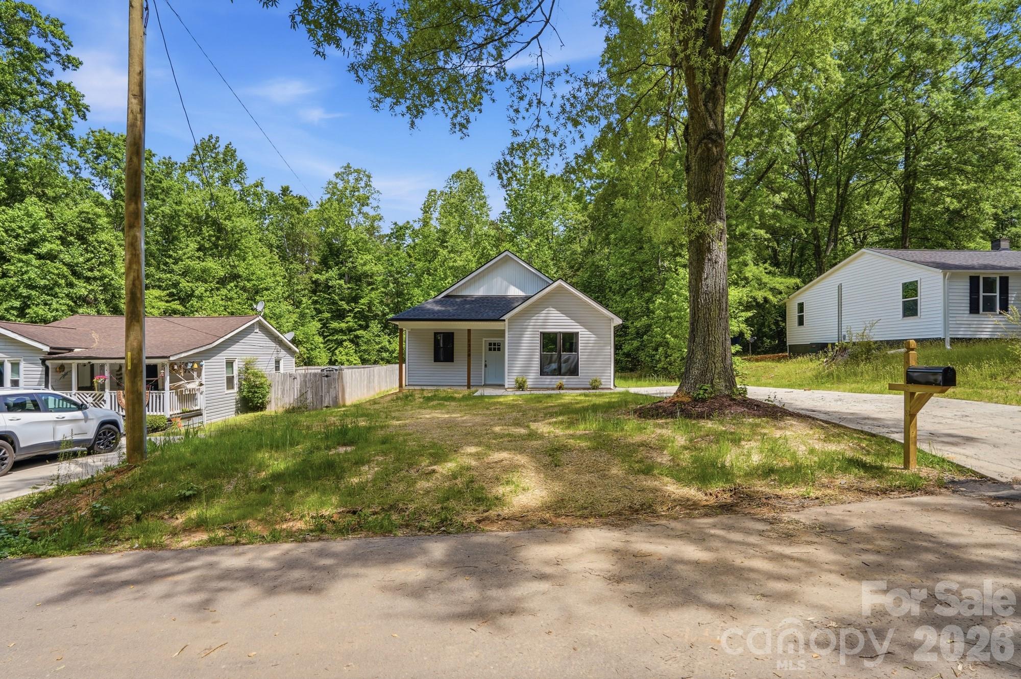 1230 Wilmington Avenue — Statesville