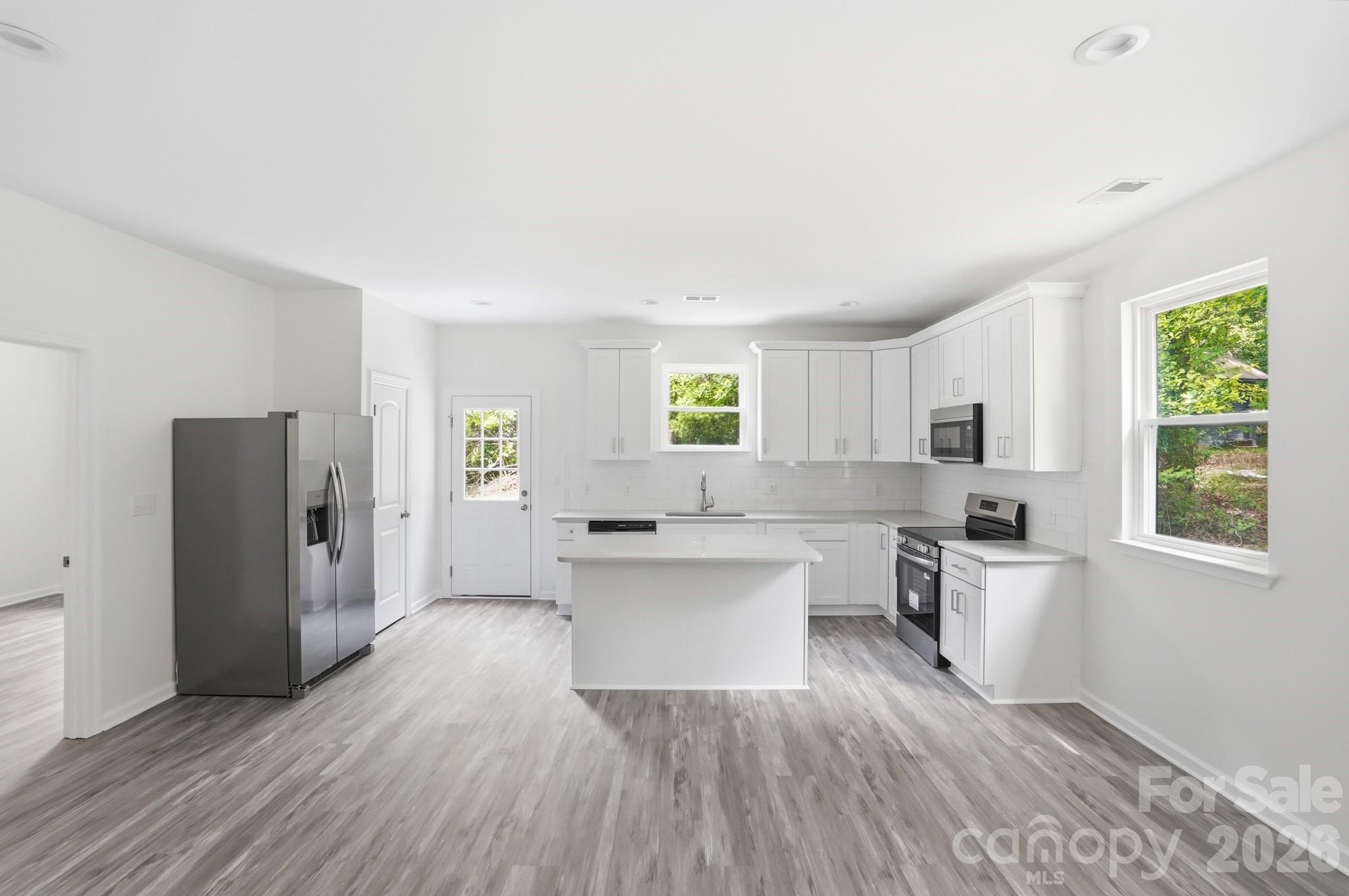 1230 Wilmington Avenue — Statesville