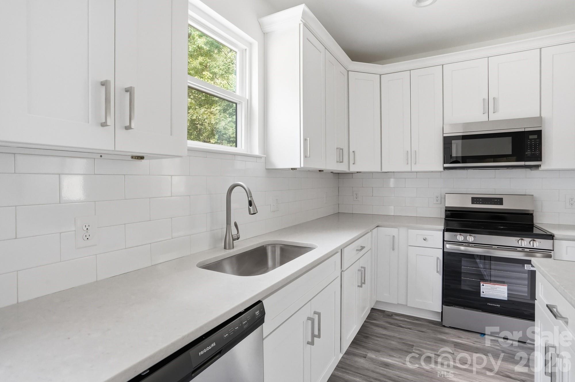 1230 Wilmington Avenue — Statesville