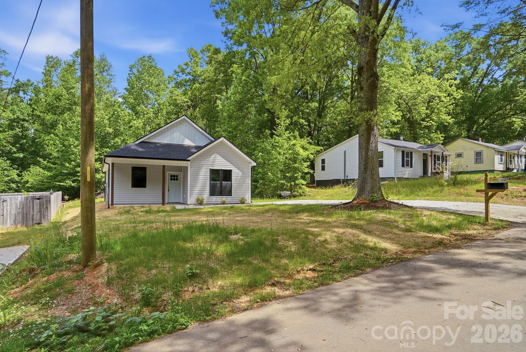 1230 Wilmington Avenue — Statesville