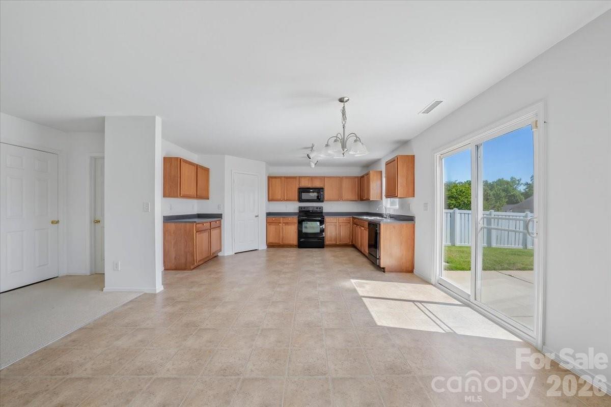 1000 Silverberry Street — Gastonia