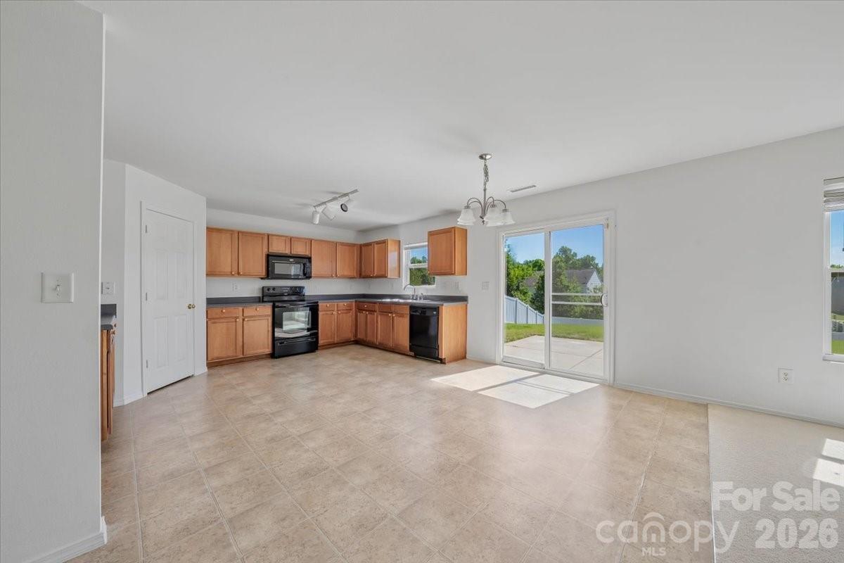 1000 Silverberry Street — Gastonia