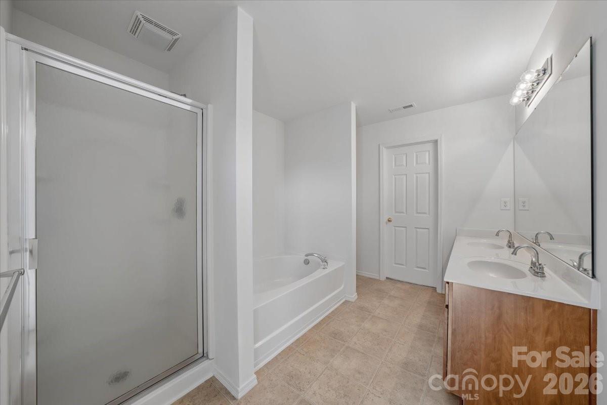 1000 Silverberry Street — Gastonia