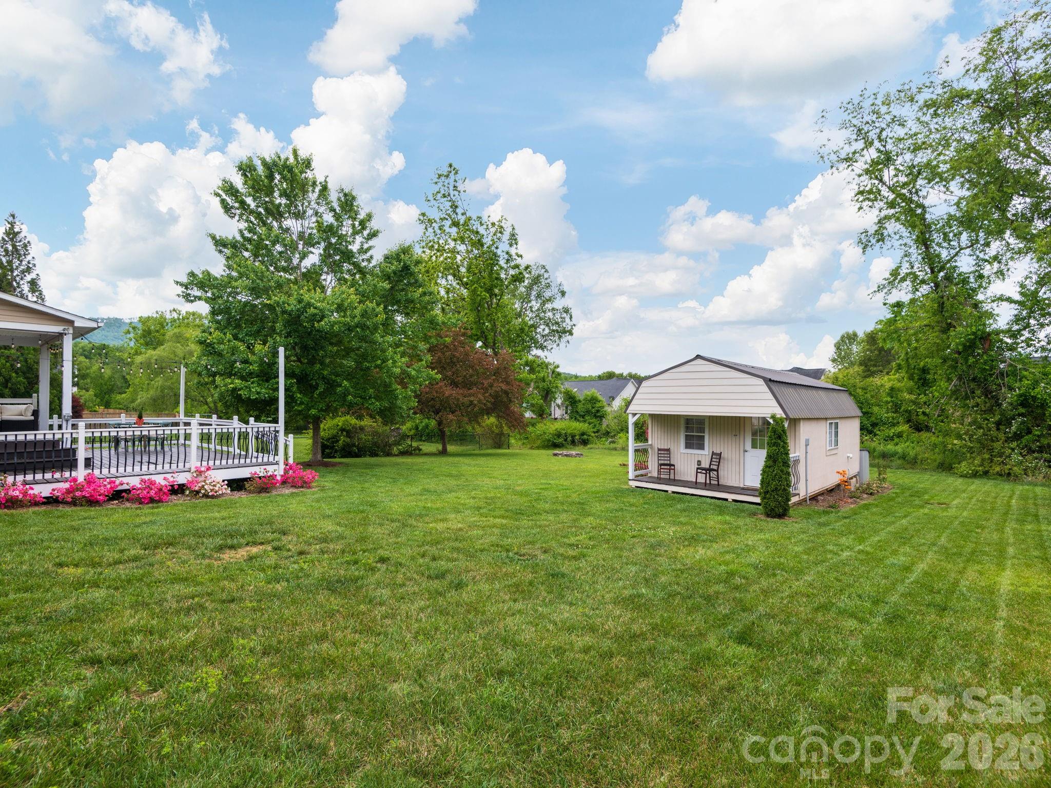 288 Walnut Crest Road — Fletcher