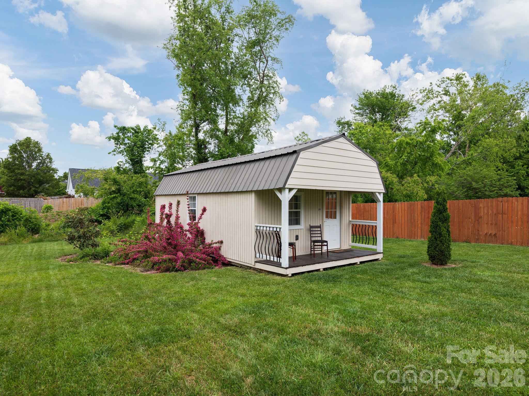 288 Walnut Crest Road — Fletcher