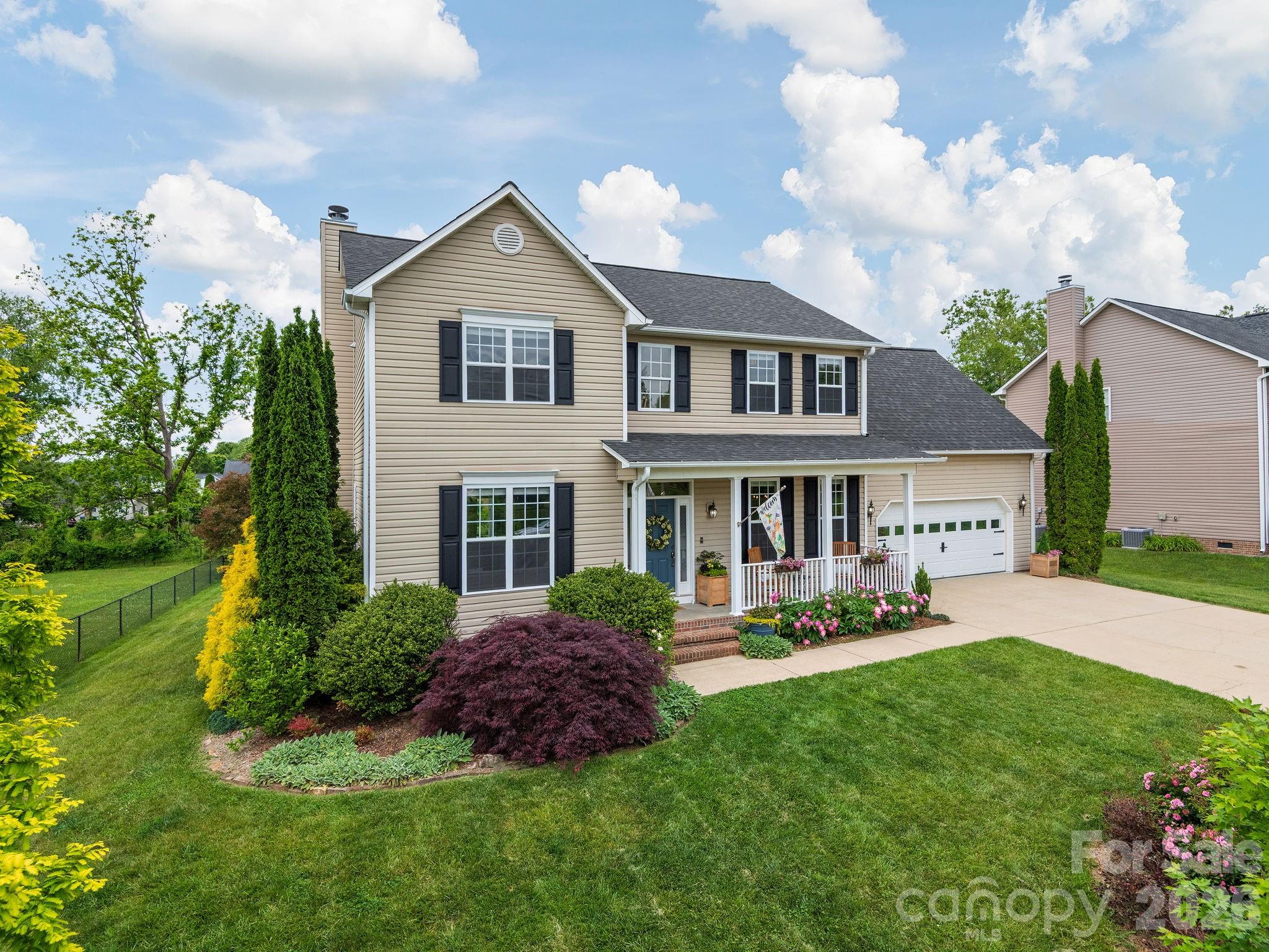 288 Walnut Crest Road — Fletcher