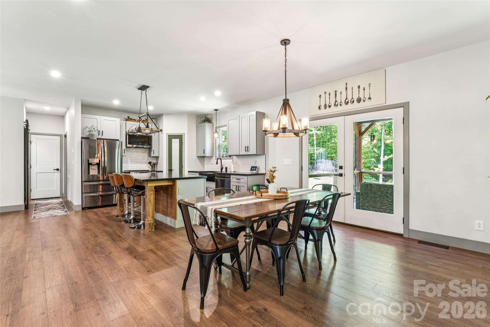 305 Robinson Avenue — Mount Holly