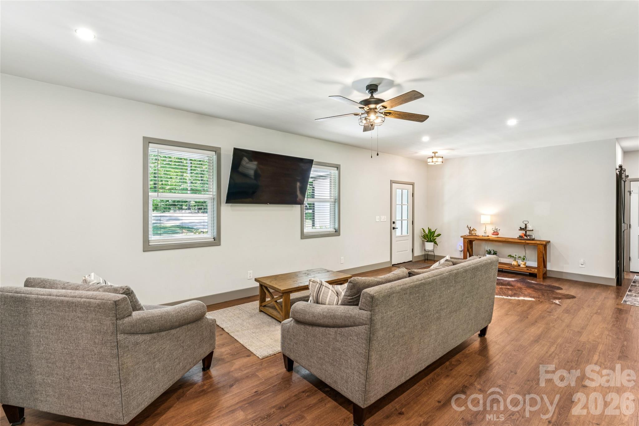305 Robinson Avenue — Mount Holly