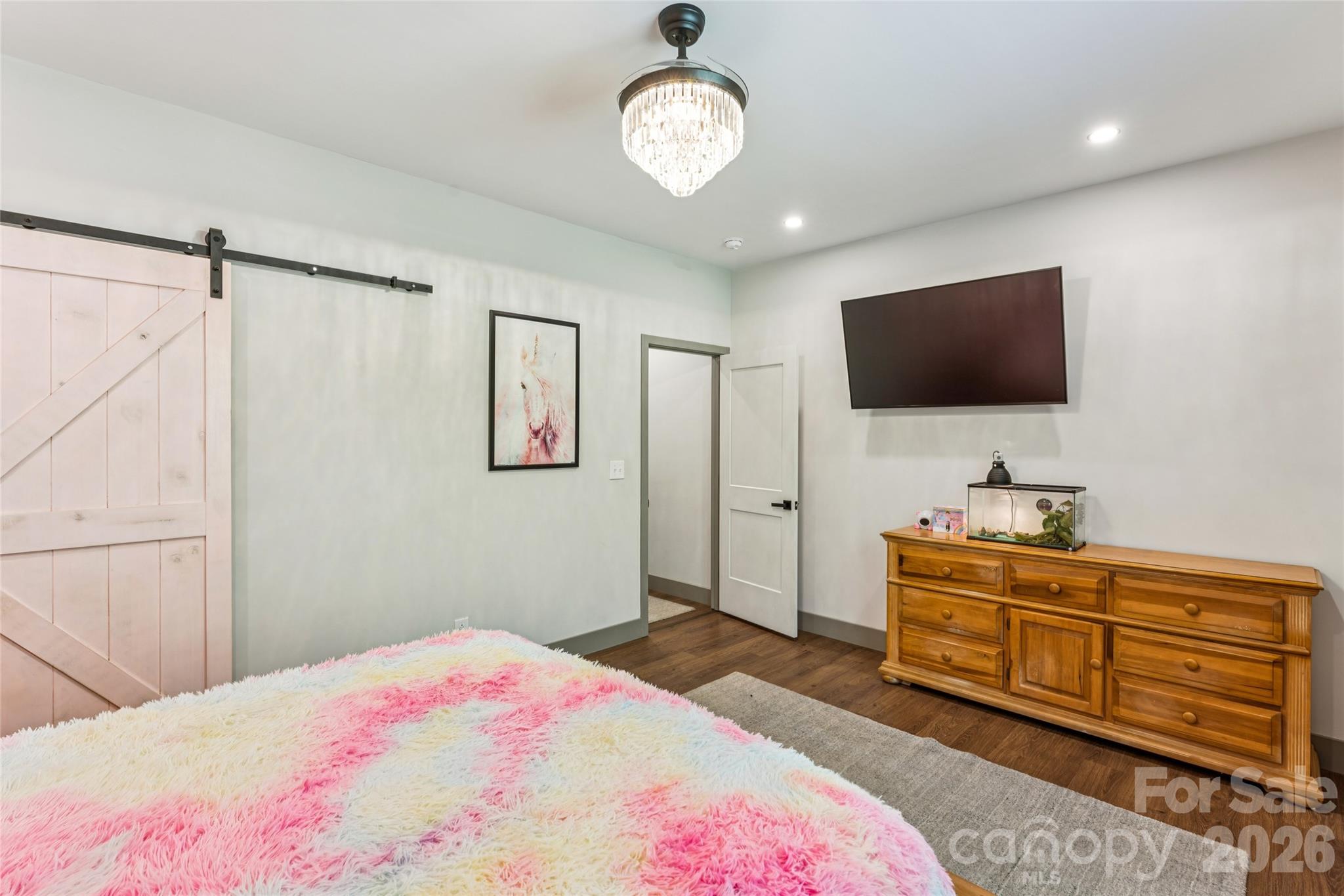 305 Robinson Avenue — Mount Holly