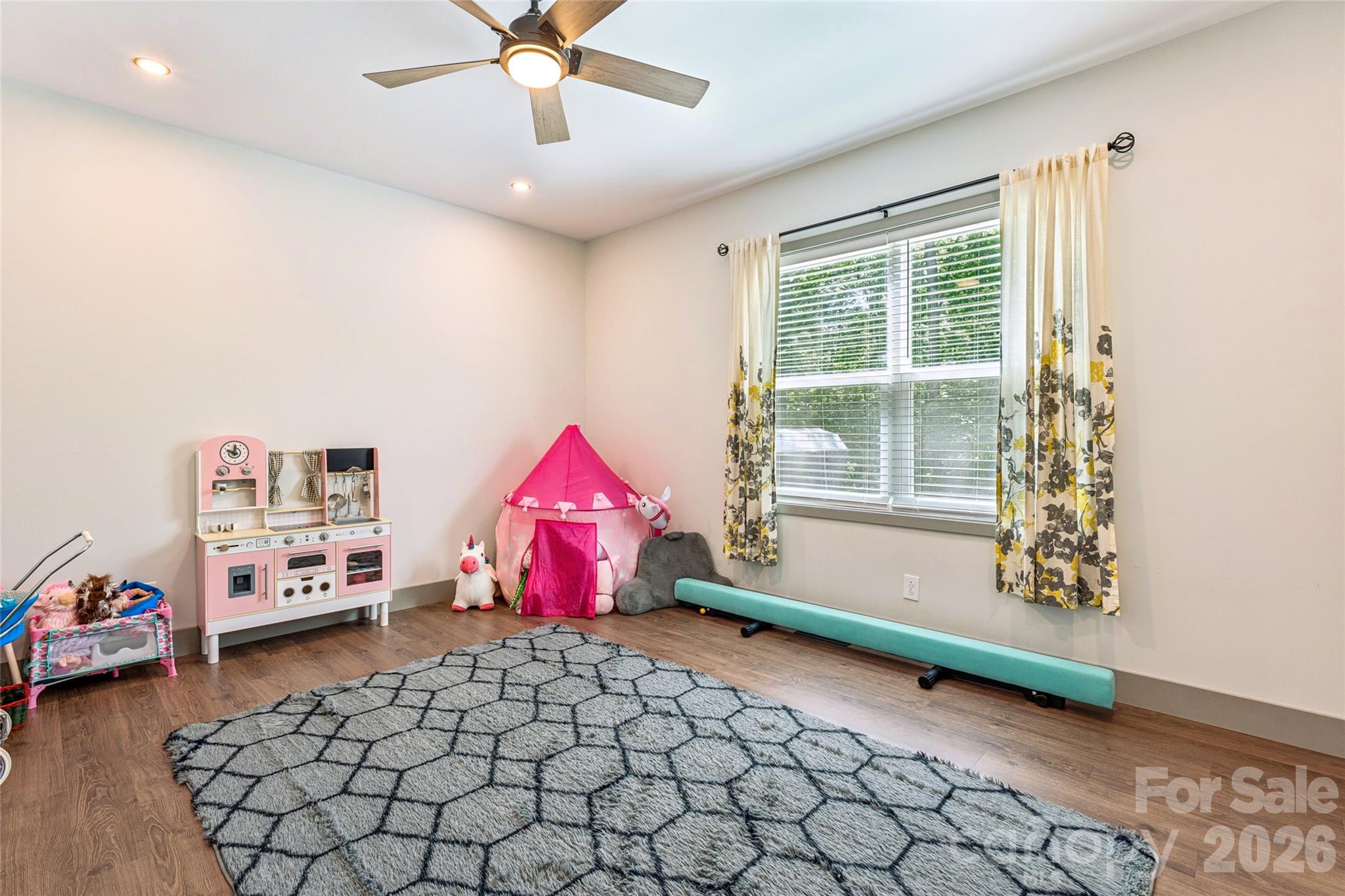 305 Robinson Avenue — Mount Holly