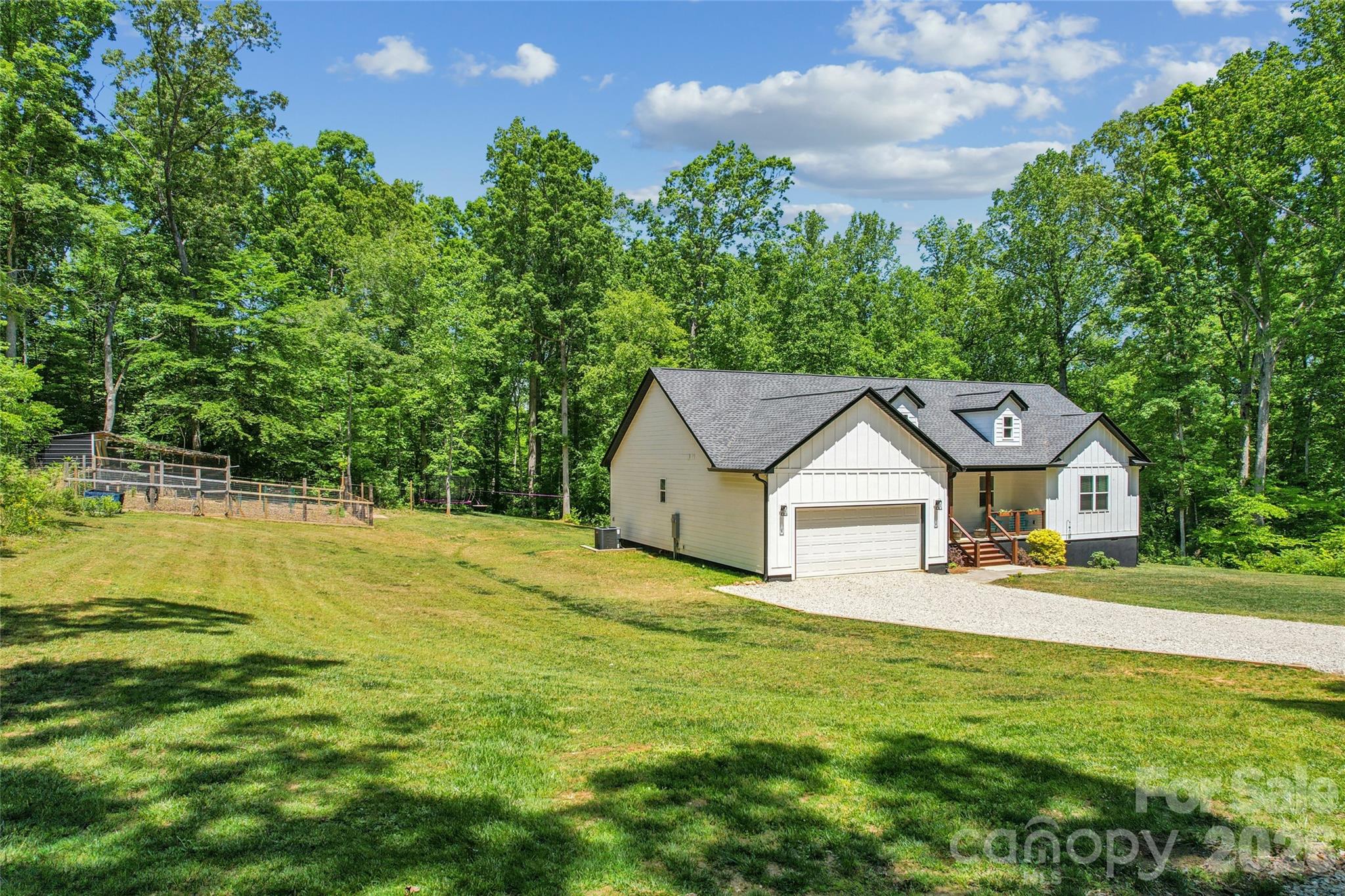 305 Robinson Avenue — Mount Holly