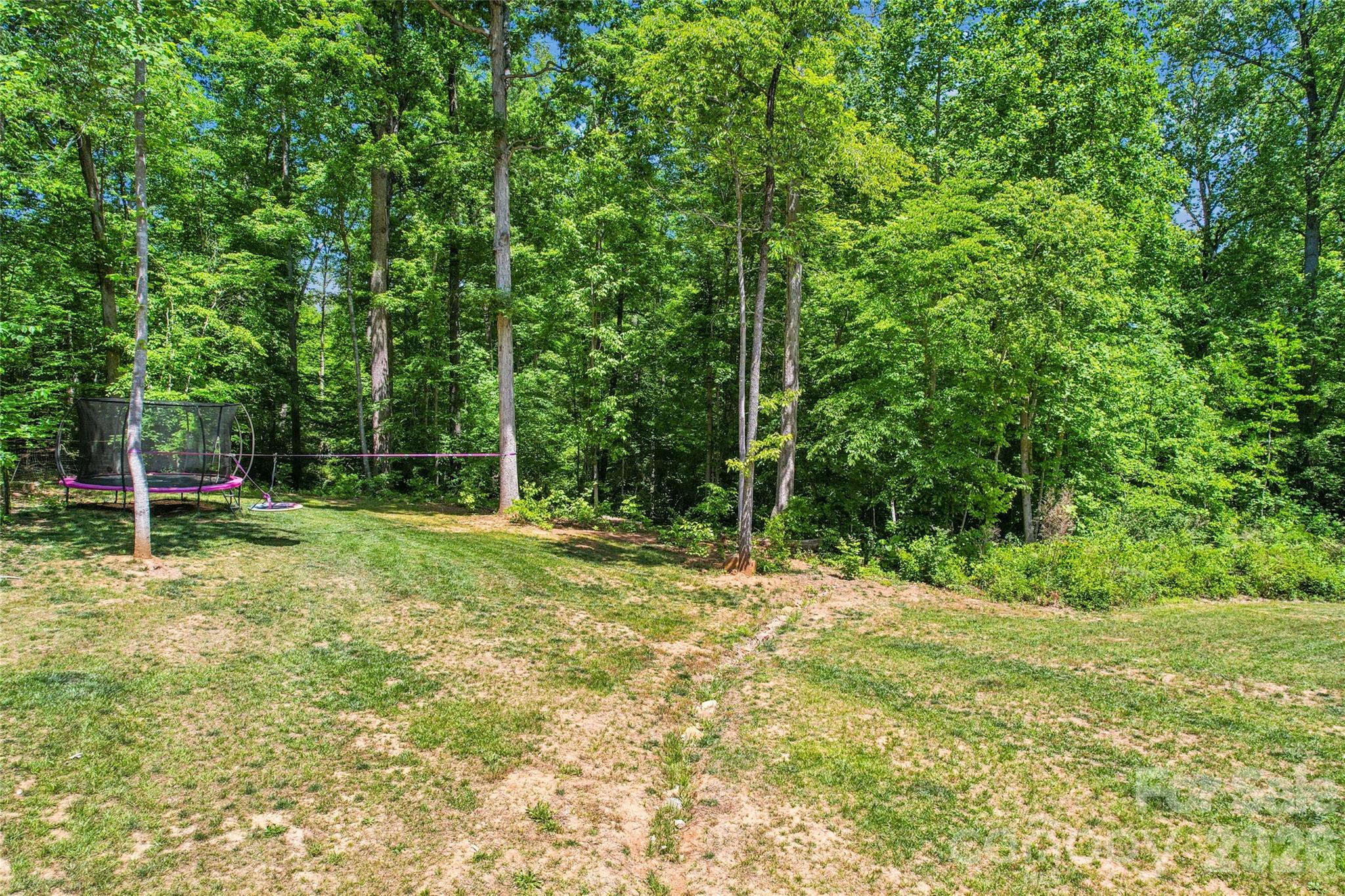 305 Robinson Avenue — Mount Holly