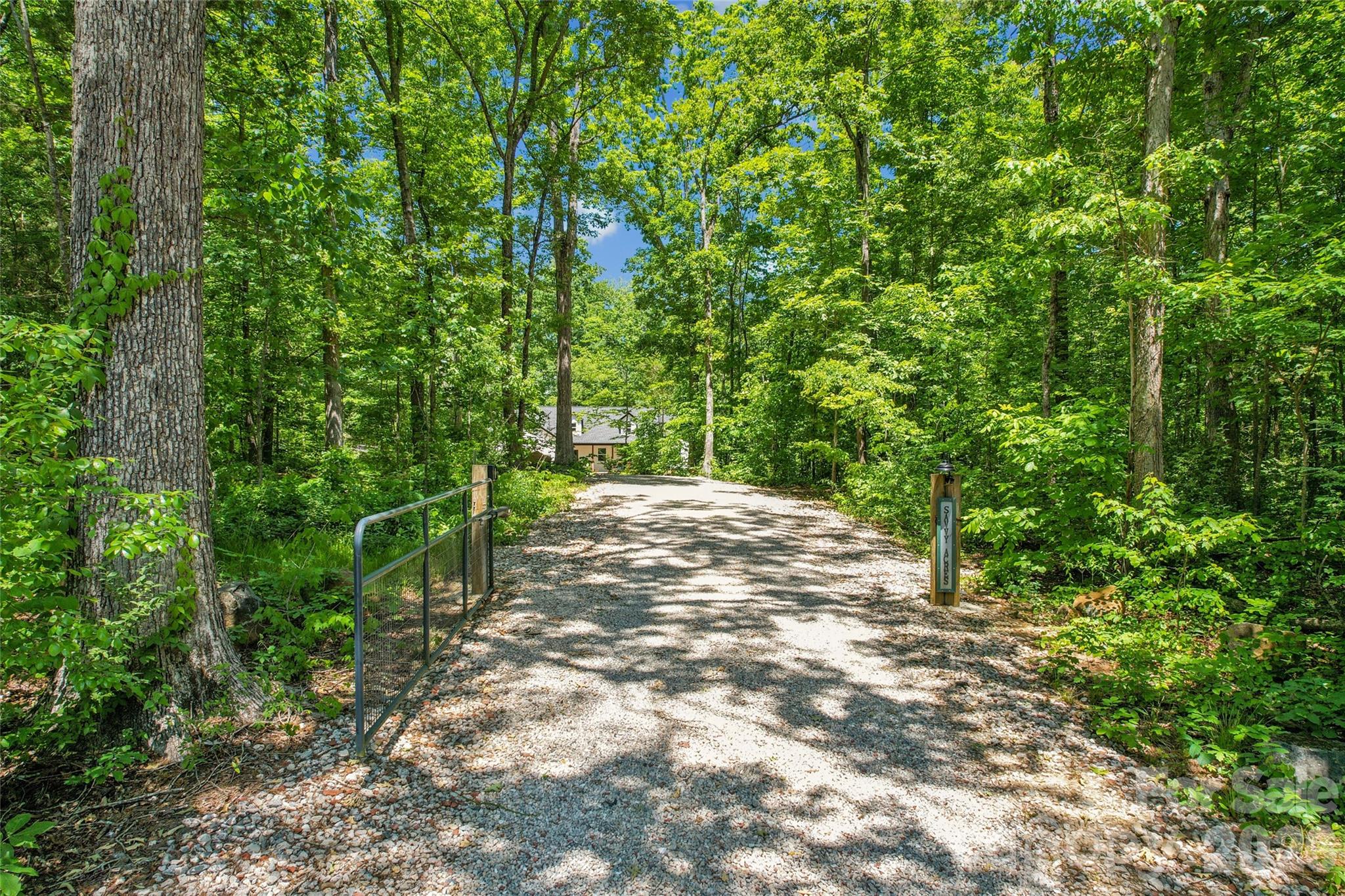 305 Robinson Avenue — Mount Holly