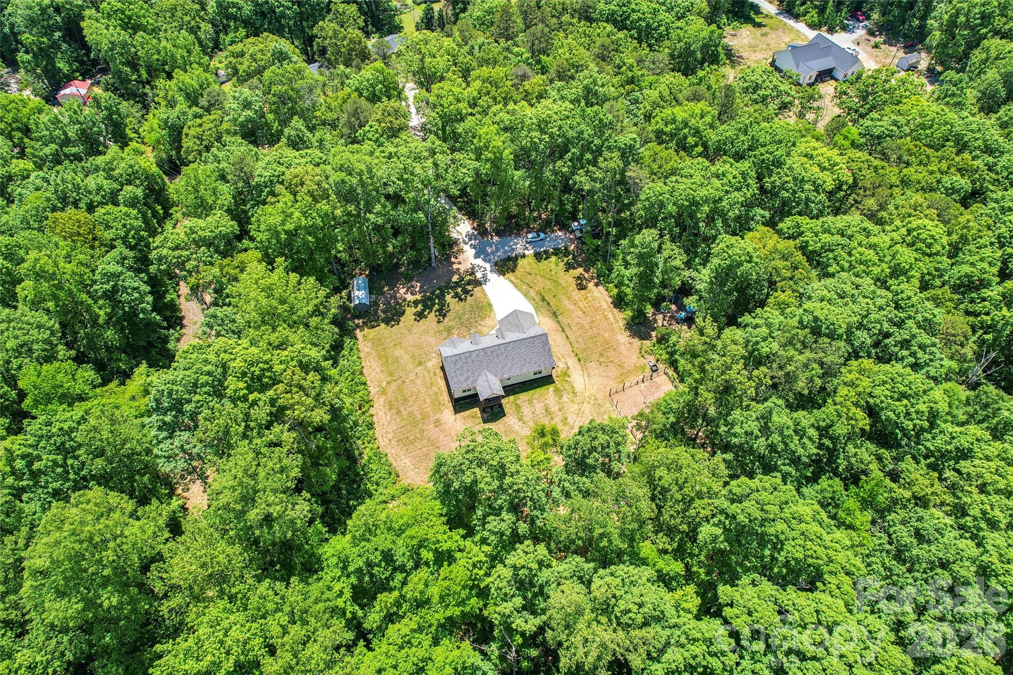 305 Robinson Avenue — Mount Holly