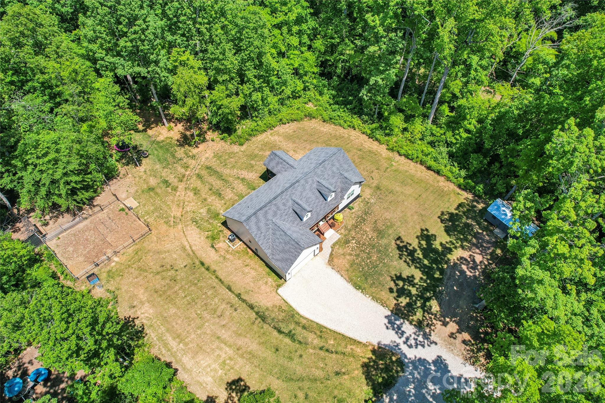 305 Robinson Avenue — Mount Holly