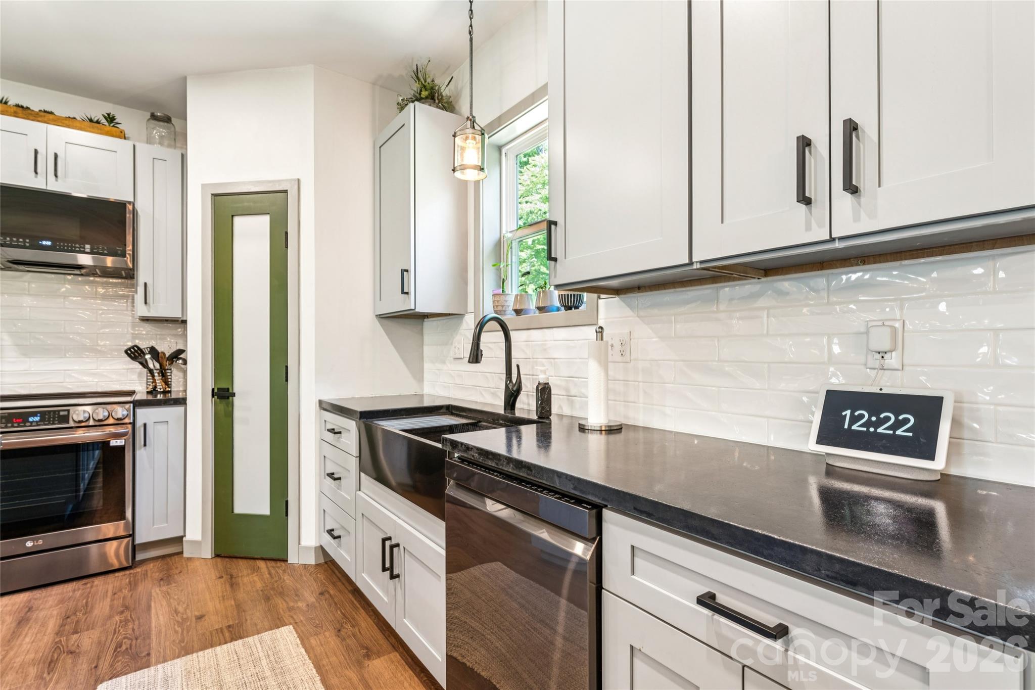 305 Robinson Avenue — Mount Holly