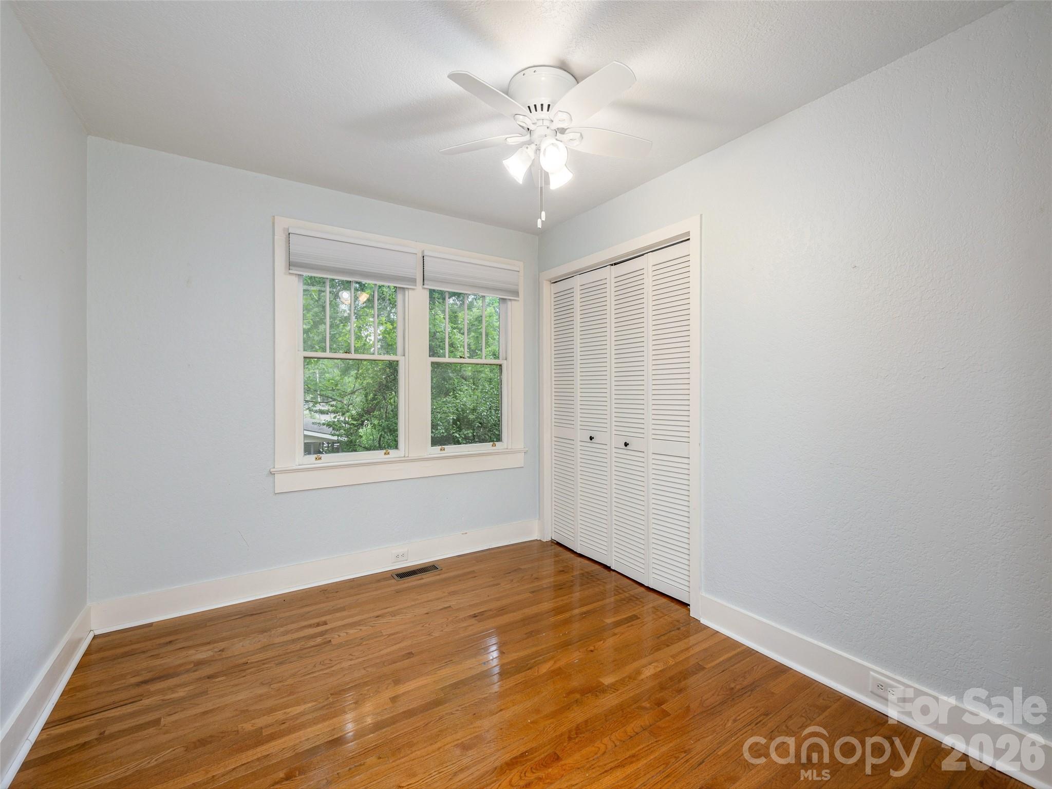115 Oakland Road — Asheville