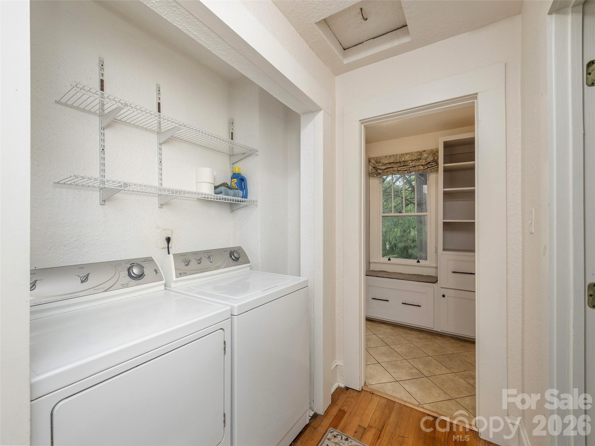 115 Oakland Road — Asheville