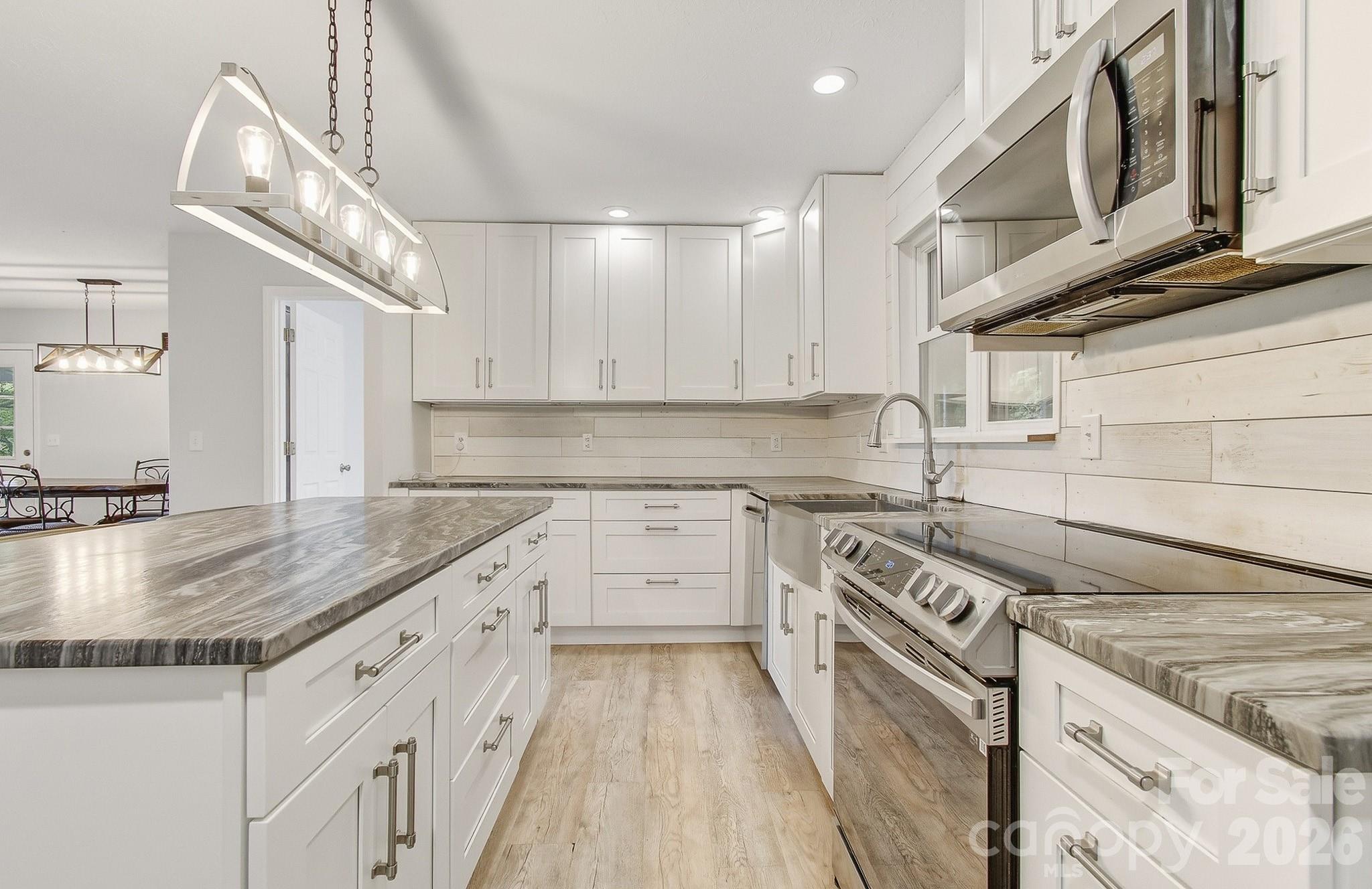 2131 Coleman Mountain Road — Waynesville