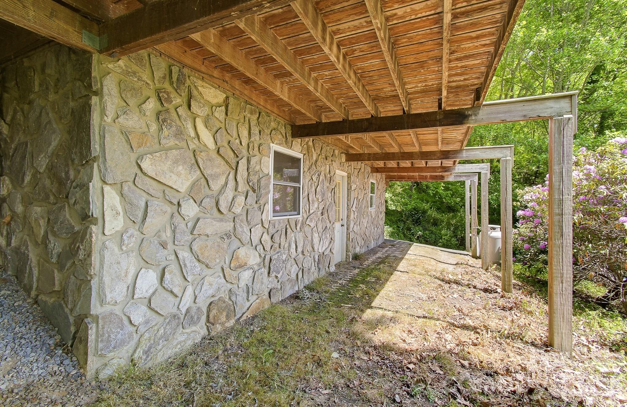 2131 Coleman Mountain Road — Waynesville