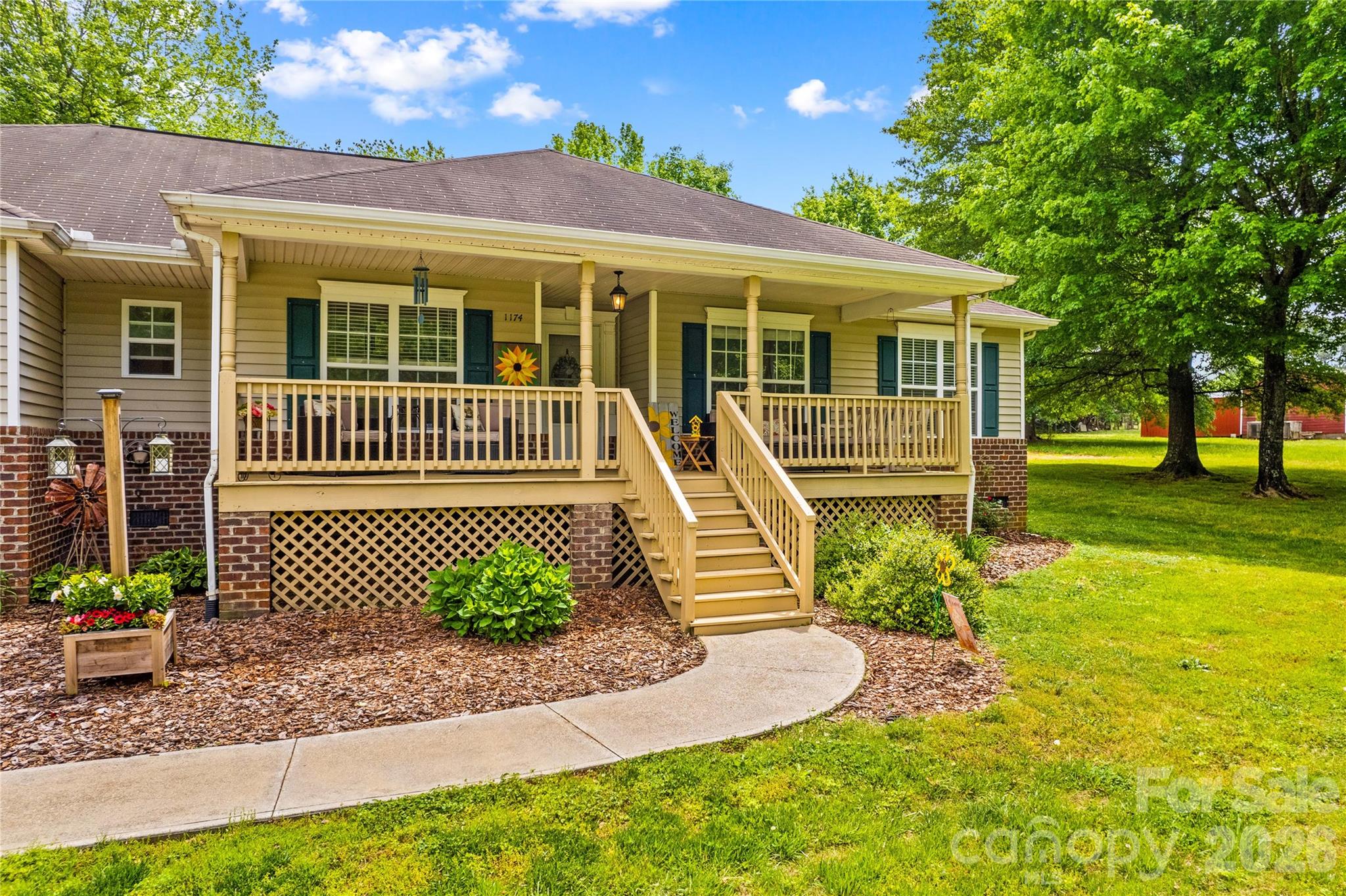 1174 Mocksville Highway — Statesville